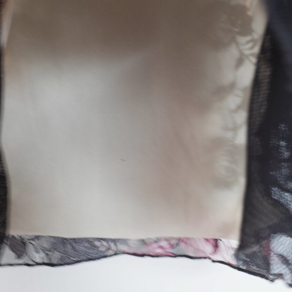 COPY - Flaunt Your Feminine Style w Sweetheart Neck Floral Lace Top in Size S w… - Picture 7 of 9